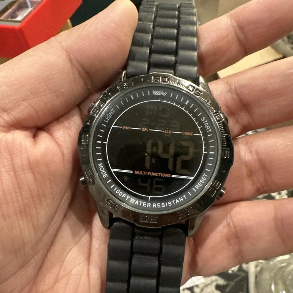 Working Mossimo Men's Black Silicone Buckle Band Watch Digital New Battery 49mm‎